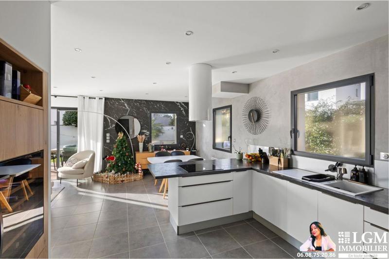 Maison - 93 m² - 4 pièces