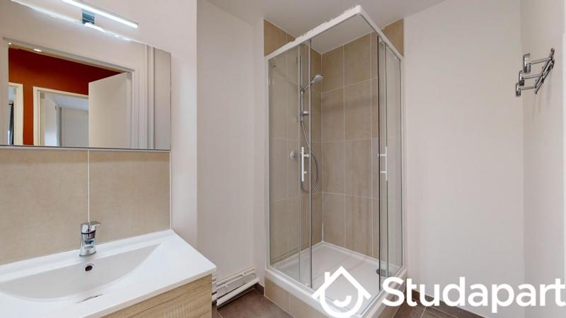 Chambre - 9 m² - 1 pièce