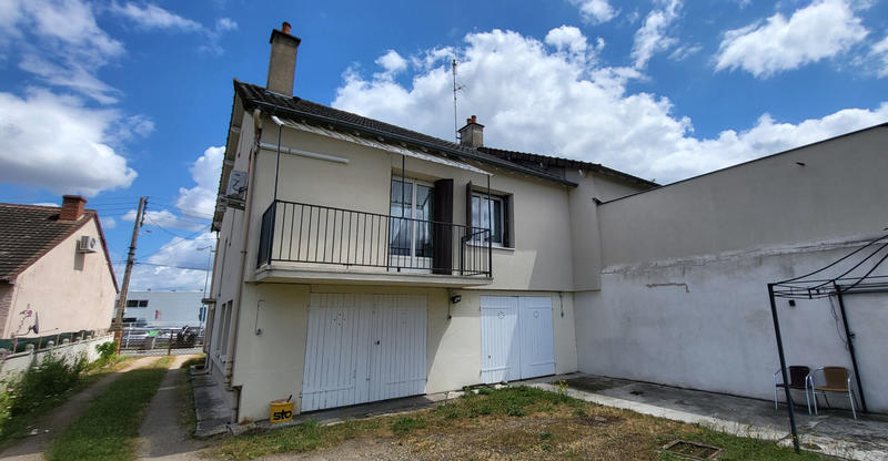 Maison - 207 m² - 5 pièces