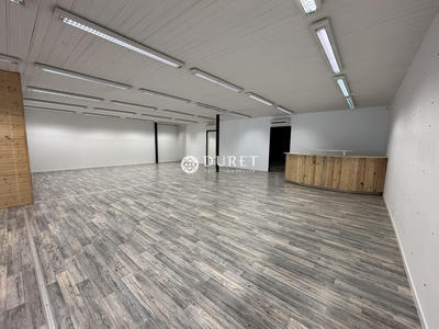 Local commercial - 440 m²