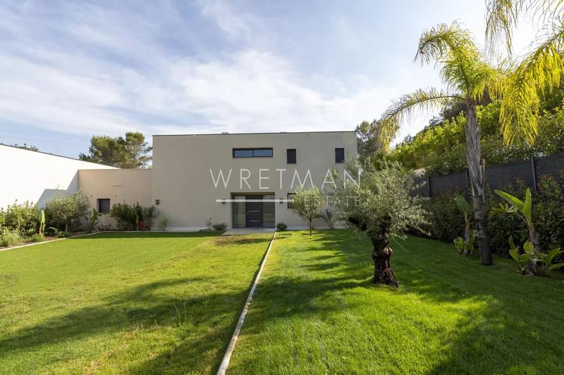 Maison jumelée - 280 m² - 5 pièces