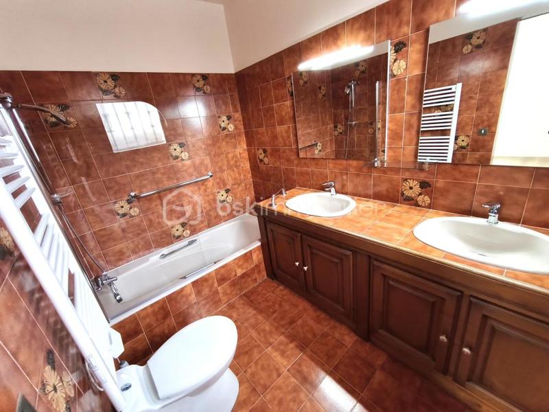 Maison - 153 m² - 6 pièces