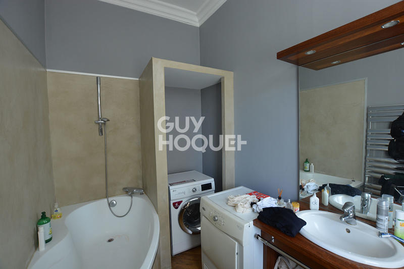 Appartement - 125 m² - 4 pièces