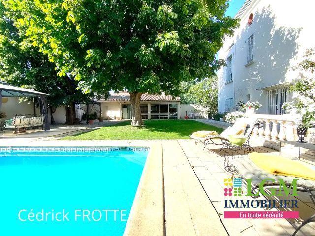 Maison de ville - 223 m² - 6 pièces