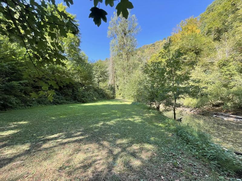 Immeuble mixte - 518 m² - 16 pièces