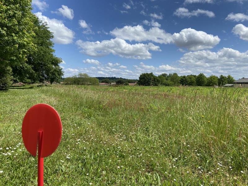 Terrain constructible - 748 m²