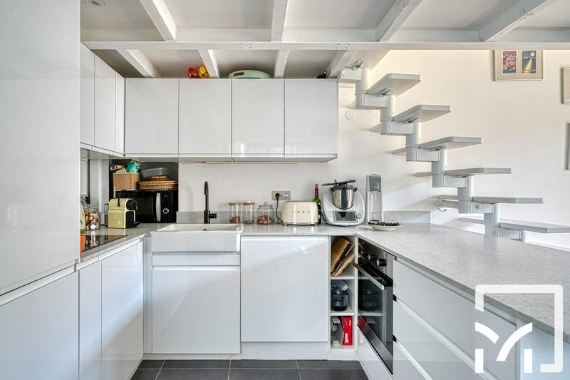 Appartement - 92 m² - 4 pièces