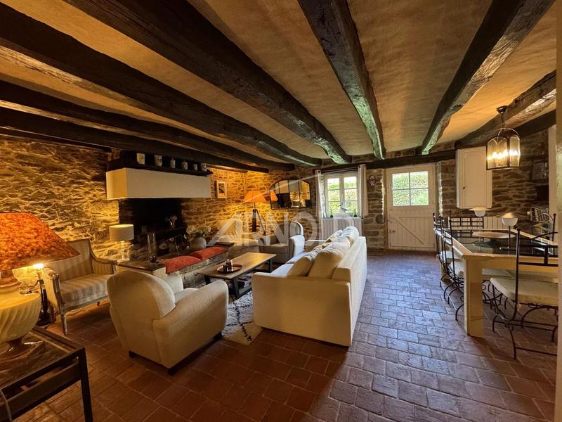 Maison - 99 m² - 4 pièces