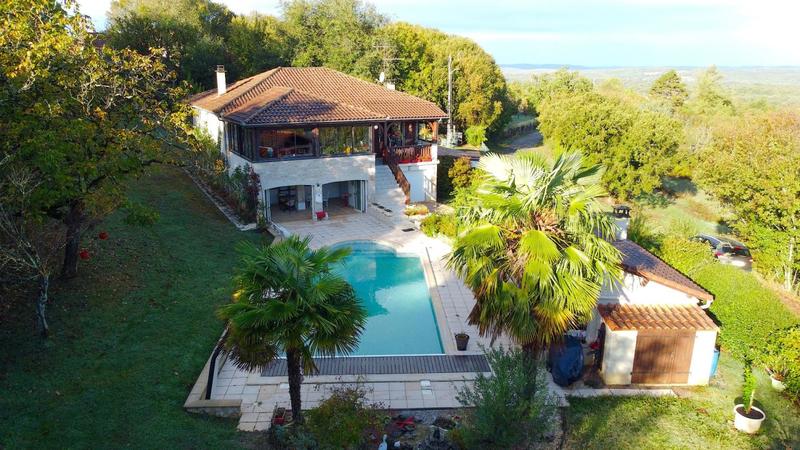 Maison - 171 m² - 5 pièces