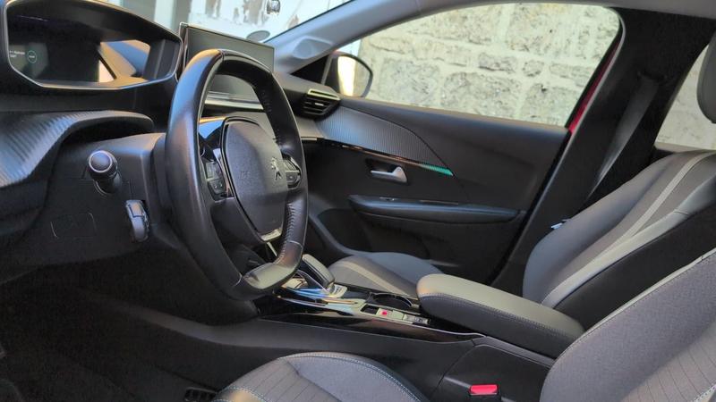 Peugeot 208 II 136 50 kWh Allure Business - Entretien constructeur