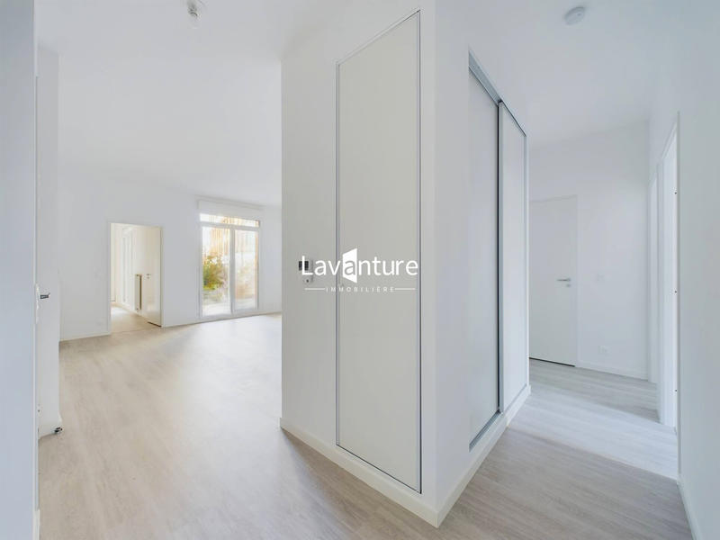 Appartement - 100 m² - 5 pièces