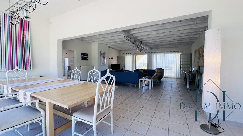 Maison - 166 m² - 4 pièces