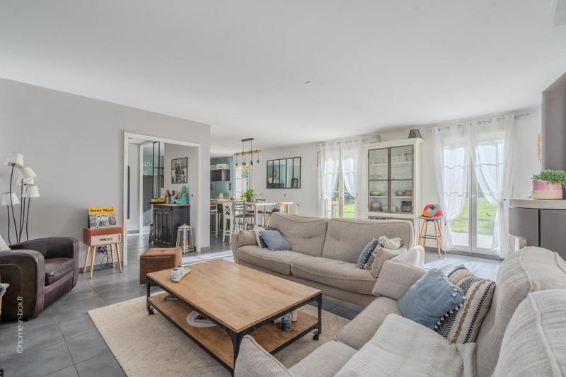 Maison - 170 m² - 8 pièces