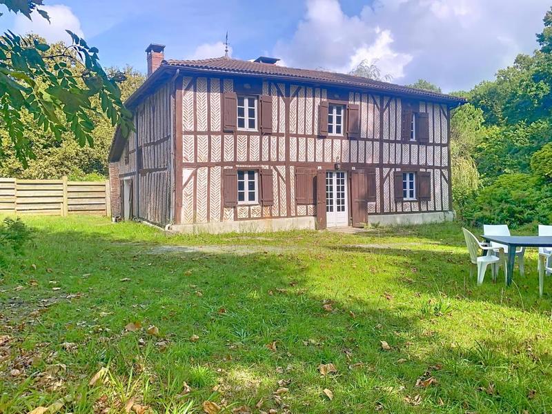 Maison - 206 m² - 8 pièces