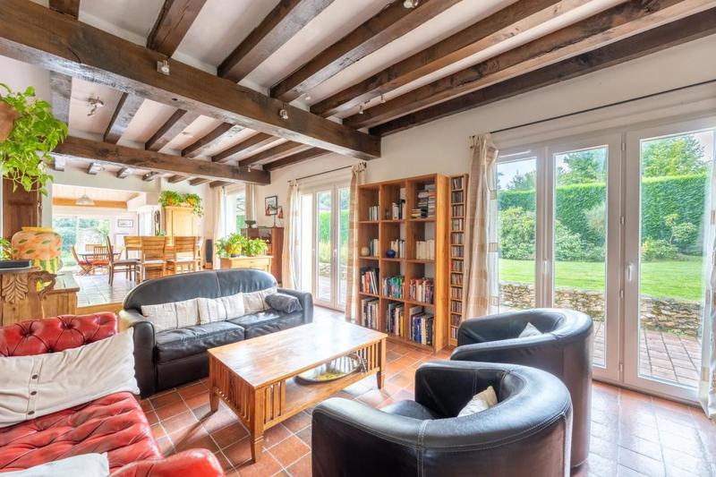 Propriété - 210 m² - 7 pièces