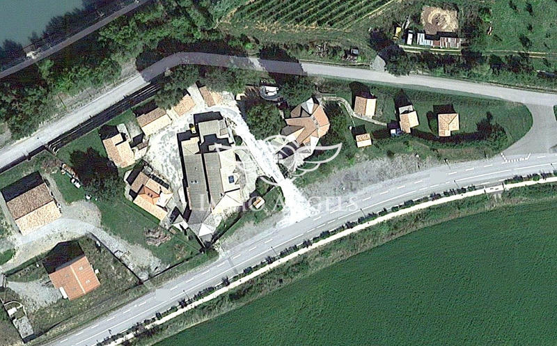 Immeuble - 1 226 m²