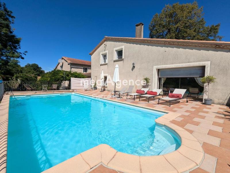 Maison en pierre - 251 m² - 8 pièces