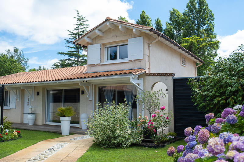 Maison - 140 m² - 6 pièces