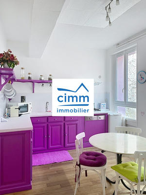 Maison traditionnelle - 159 m² - 4 pièces