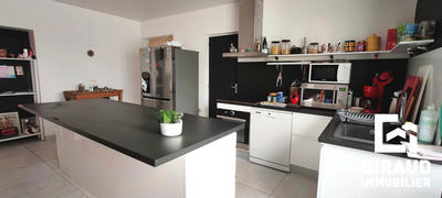 Maison ancienne - 271 m² - 10 pièces