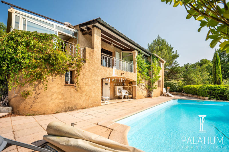 Villa - 137 m² - 5 pièces