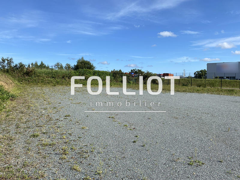 Local d'activité / Entrepôt - 1 700 m²