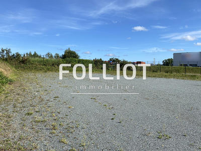 Local d'activité / Entrepôt - 1 700 m²