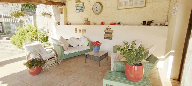 Maison - 246 m² - 9 pièces