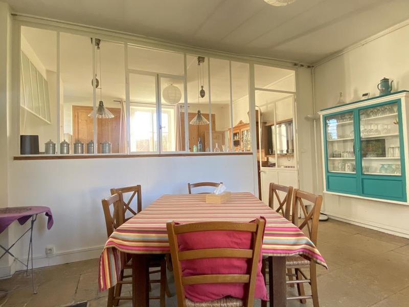 Maison - 209 m² - 8 pièces