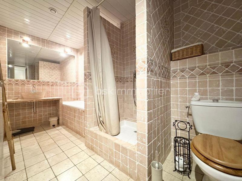 Appartement - 285 m² - 14 pièces