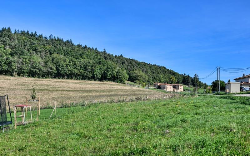 Terrain constructible - 735 m²