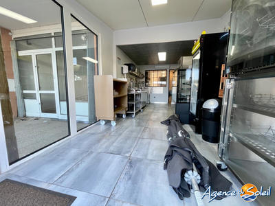 Local commercial - 48 m² - 2 pièces