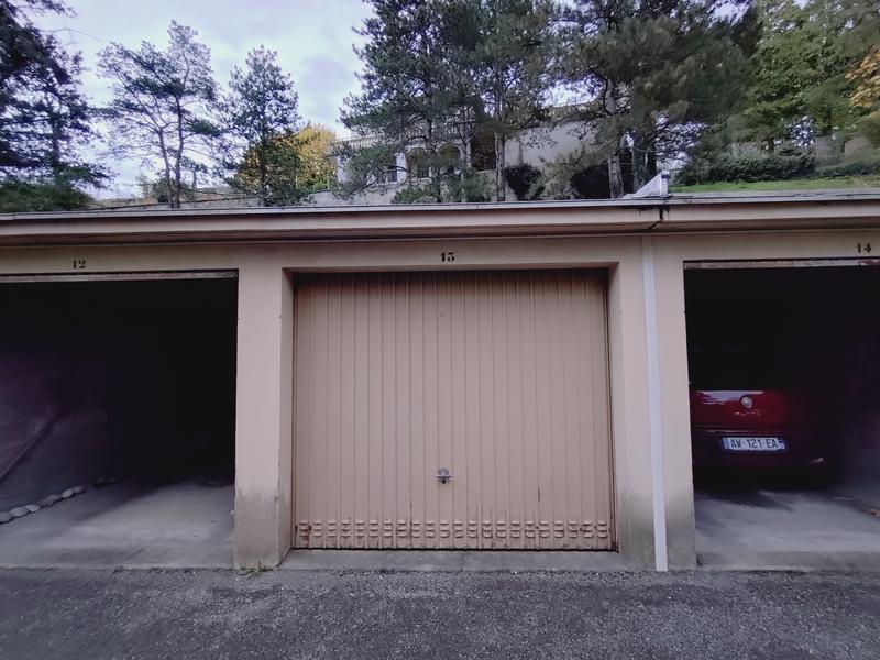 Garage - 12 m²