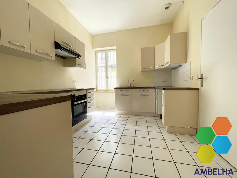 Appartement - 90 m² - 4 pièces