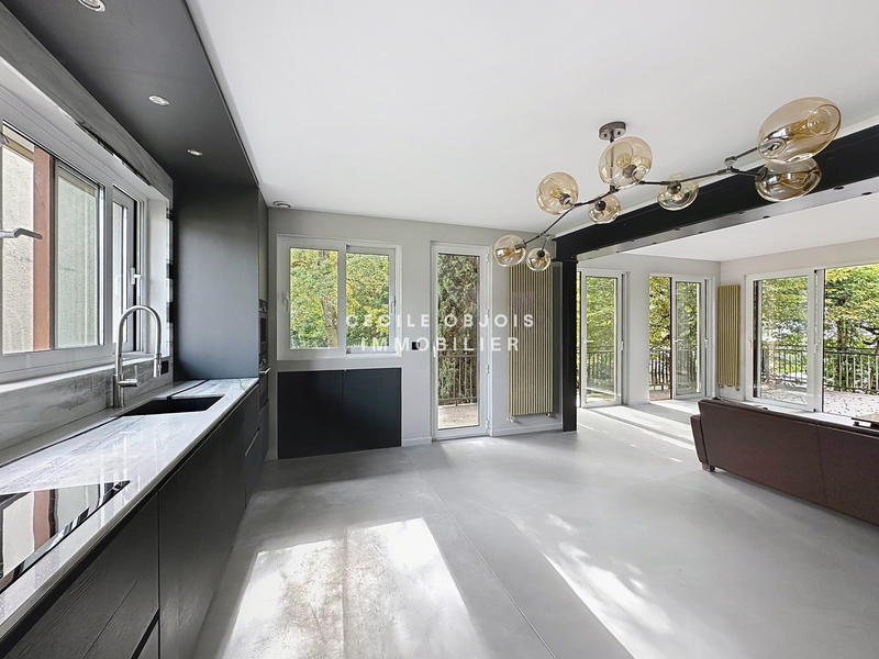 Maison - 122 m² - 6 pièces