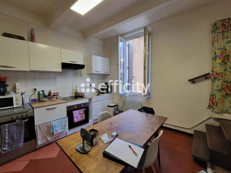 Immeuble - 181 m² - 12 pièces