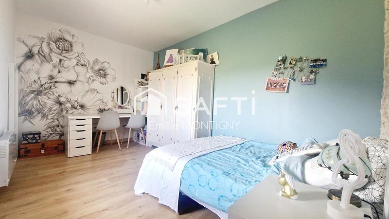 Maison - 233 m² - 9 pièces