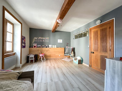 Maison - 186 m² - 6 pièces