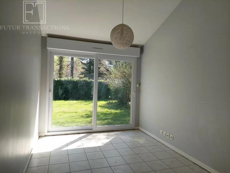 Maison - 227 m² - 12 pièces