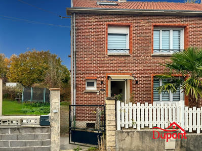 Maison - 98 m² - 5 pièces