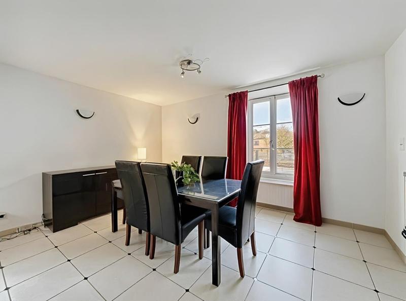 Maison - 170 m² - 9 pièces