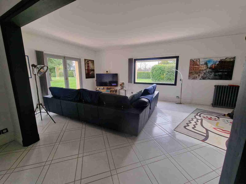 Maison - 255 m² - 8 pièces