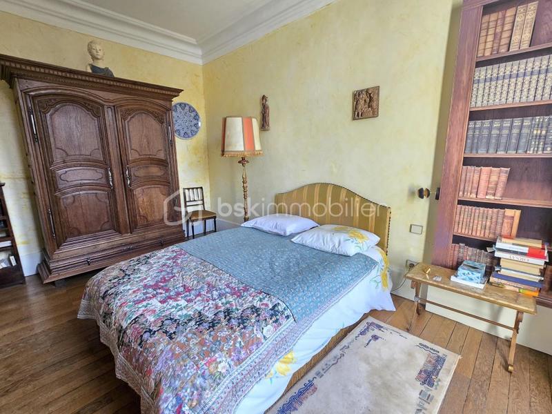 Maison de ville - 284 m² - 11 pièces