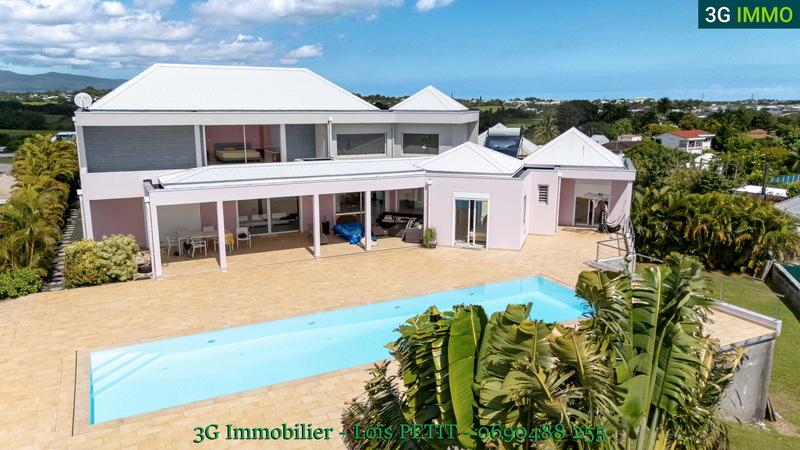 Villa - 300 m² - 8 pièces