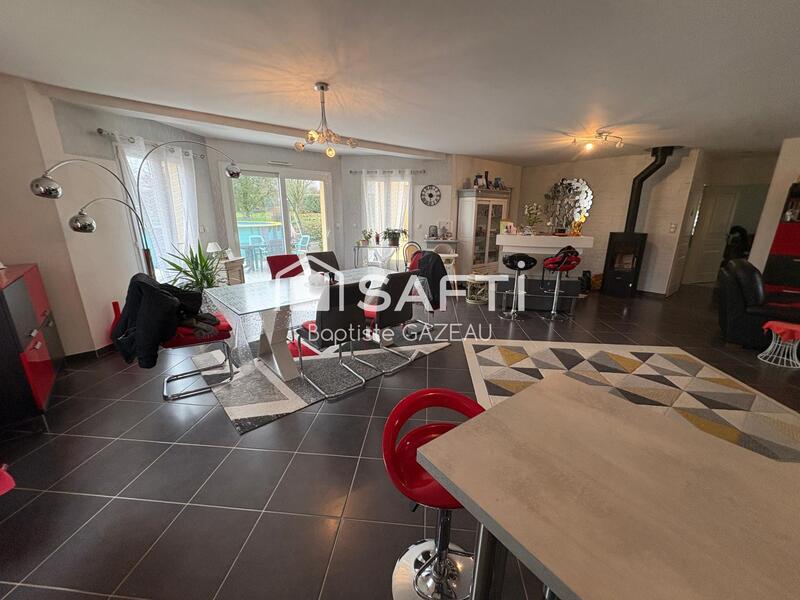 Maison - 136 m² - 4 pièces