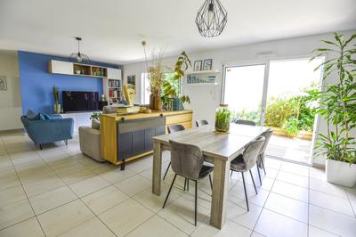 Maison - 104 m² - 4 pièces