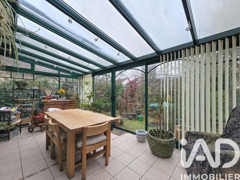 Maison - 213 m² - 7 pièces