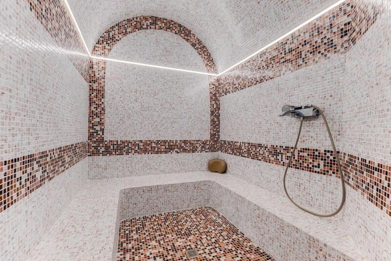 Villa - 303 m² - 7 pièces