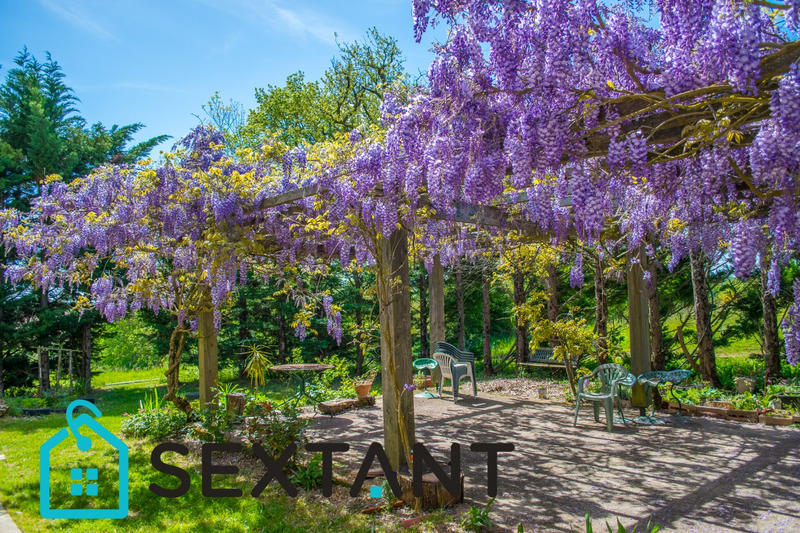 Maison - 600 m² - 10 pièces