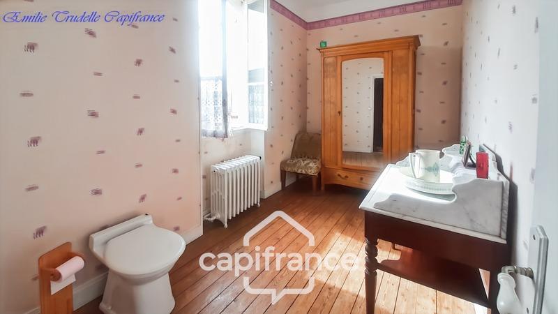 Maison - 208 m² - 8 pièces